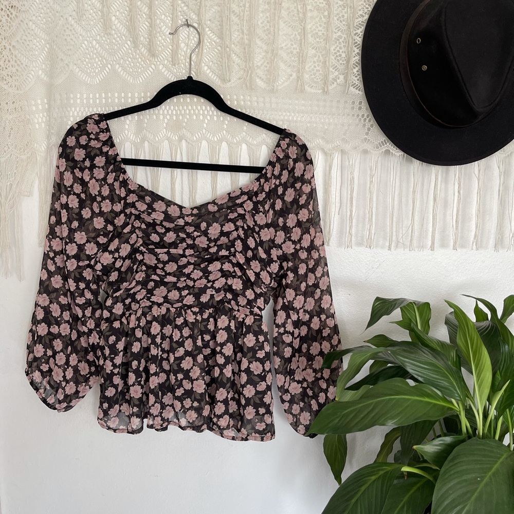 NWT American Eagle Black and Pink Floral Blouse